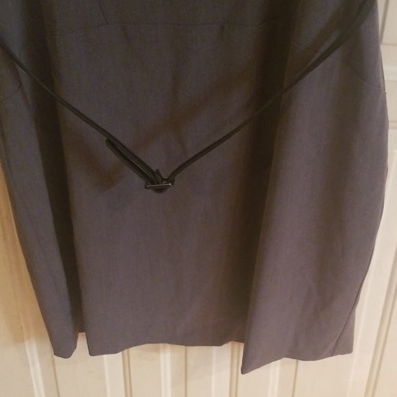 Dress - Picture 3 of 4